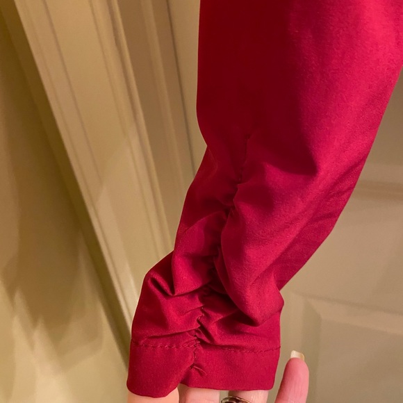 Drape front red blazer with ruched sleeves - Picture 3 of 4